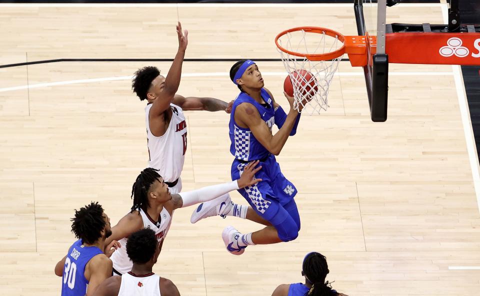 LOUISVILLE, KENTUCKY - DECEMBER 26:  Brandon Boston Jr #3 of the Kentucky Wildcats shoots the ball against the Louisville Cardinals at KFC YUM! Center on December 26, 2020 in Louisville, Kentucky. (Photo by Andy Lyons/Getty Images)