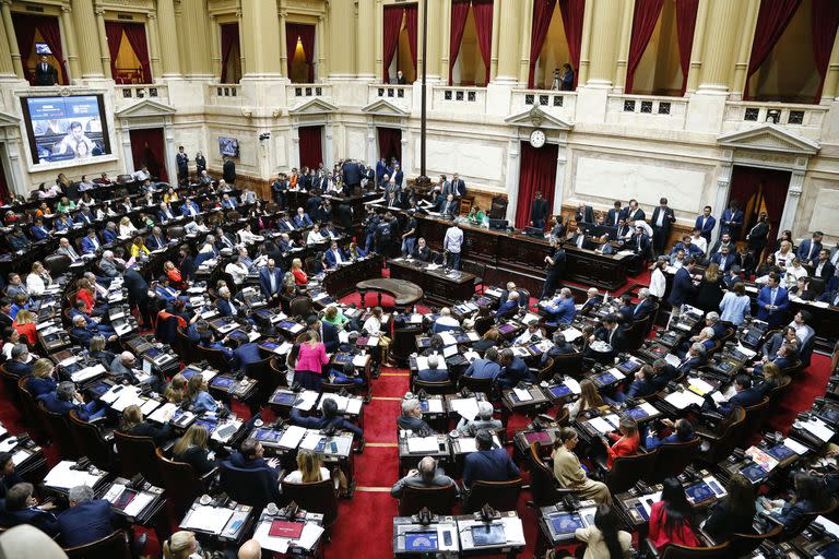 Cada 1° de marzo los 257 diputados y 72 senadores del Congreso de la Nación comienzan el período de sesiones ordinarias, a las que se pueden sumar sesiones extraordinarias