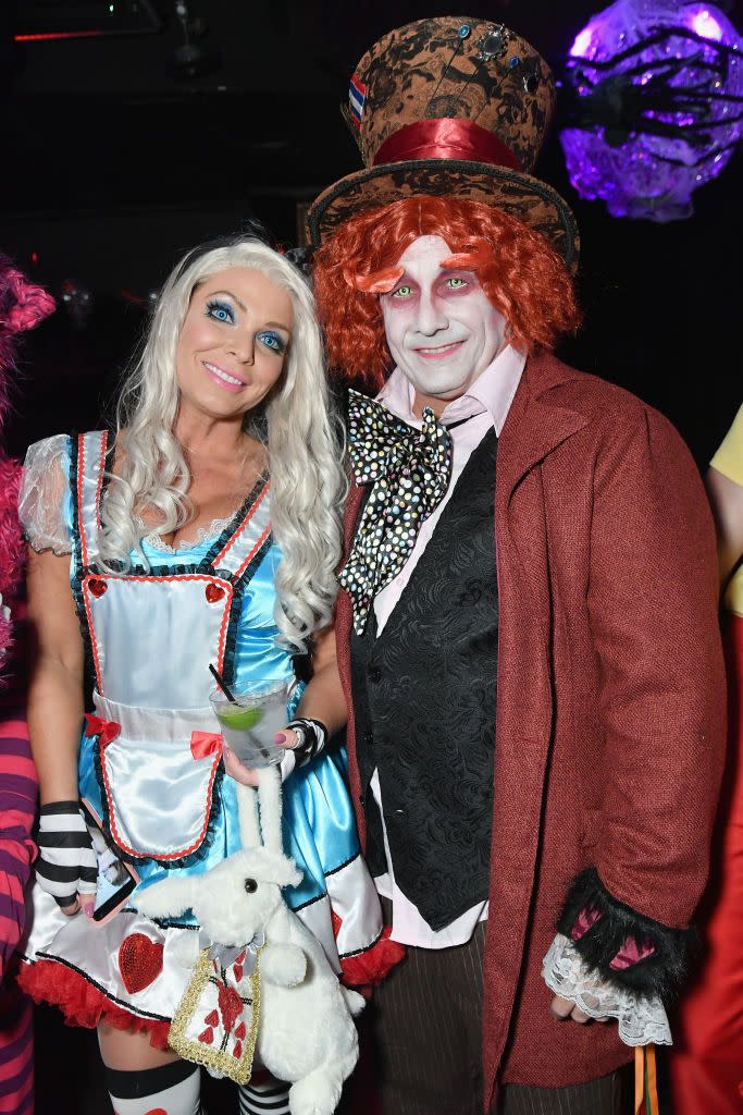 Jennifer and Kevin Mazur - 'Alice in Wonderland' characters