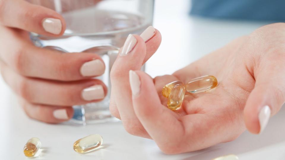 Omega-3-Fettsäuren tun Gutes für unseren Körper. Sie unbedacht als Präparat einnehmen, sollten aber gerade Herzkranke nicht tun. (Bild: dpa)