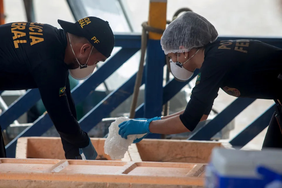 Vestígios de sangue foram encontrados em embarcação durante as buscas. Foto: Agência Reuters.