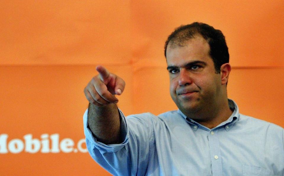 Stelios Haji-Ioannou launching a discount mobile call business in 2004