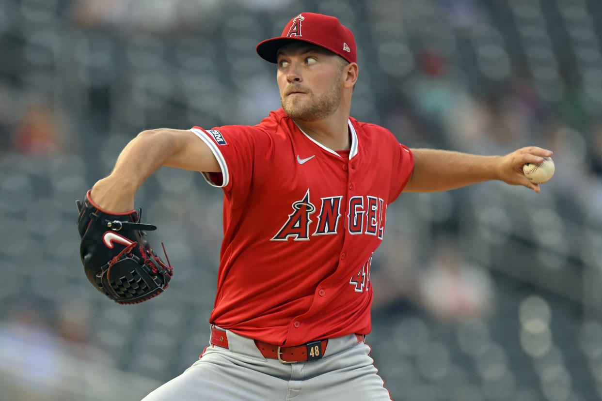 Los Angeles Angeles starting pitcher Reid Detmers (48) delivers a pitch during the first inning of a MLB game between the Minnesota Twins and Los Angeles Angeles on September 9, 2024, at Target Field in Minneapolis, MN.(Photo by Nick Wosika/Icon Sportswire via Getty Images)