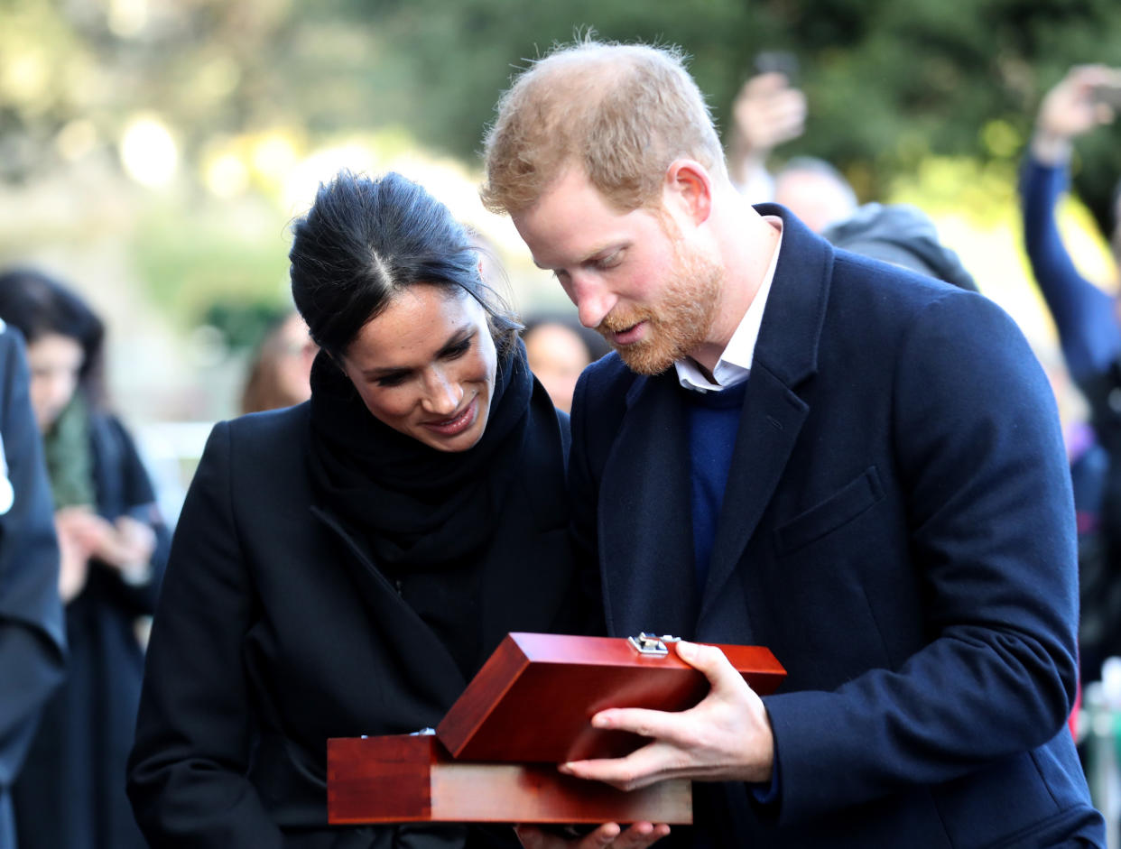 Prinz Harry und Meghan Markle dürfen sich auf Geschenke freuen. (Bild: Getty Images)