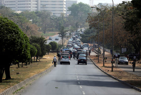 Traffic jam is seen along a street in Abuja after Nigerian oil union declared nationwide strike, Nigeria December 18, 2017 REUTERS/Afolabi Sotunde