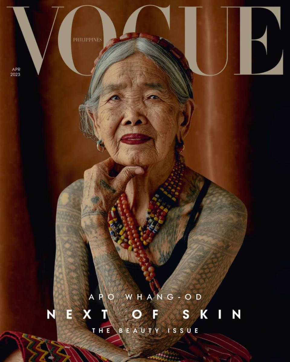 菲律賓版「時尚雜誌」4月封面人物是菲國部落紋身藝術家舫歐，這位現年106歲的國寶奶奶成了這本雜誌歷來最年長的封面人物。   圖：取自菲律賓版時尚雜誌網頁vogue.ph