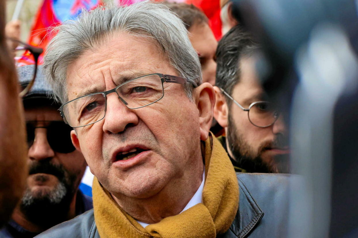 Jean-Luc Mélenchon à Lille pour soutenir le secrétaire général de l'Union départementale de la CGT du Nord, Jean-Paul Delescaut , devant le tribunal judiciaire de Lille, le 28 mars 2024.  - Credit:FRANCOIS GREUEZ/SIPA / SIPA / FRANCOIS GREUEZ/SIPA