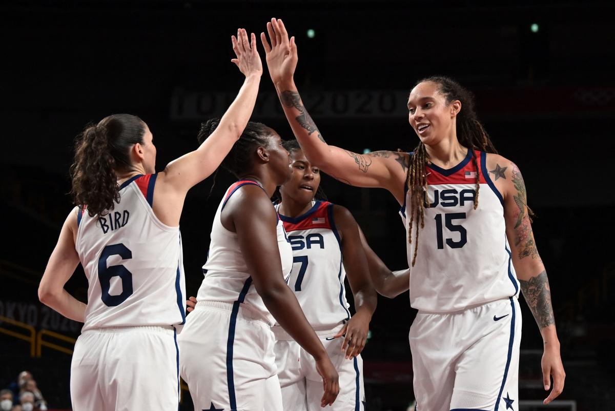 Olympics USA women's basketball wins seventh straight gold Yahoo Sports