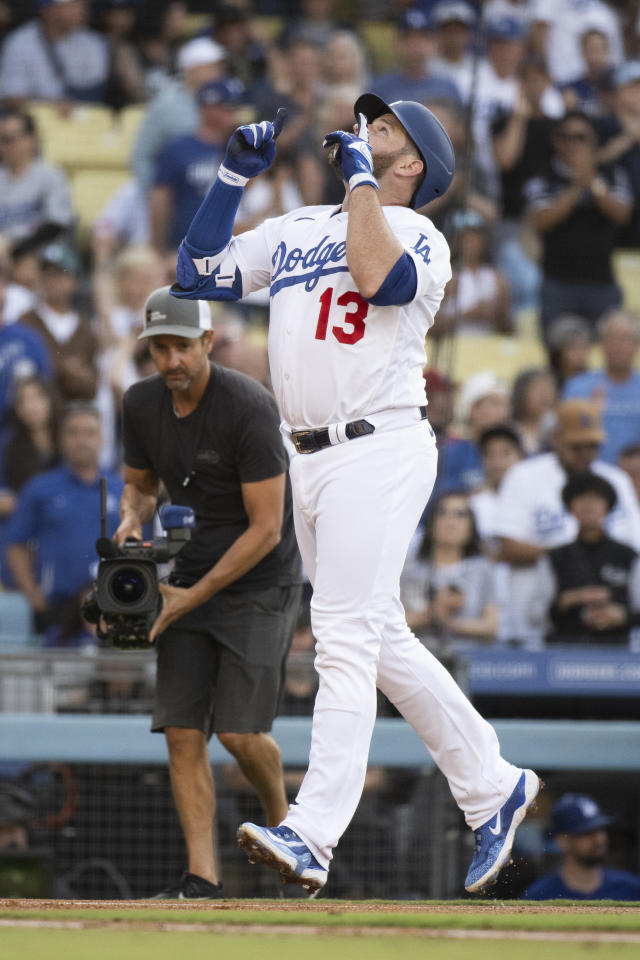 Dodgers' Betts hits 10th leadoff homer to tie major league mark for most in  first half of season