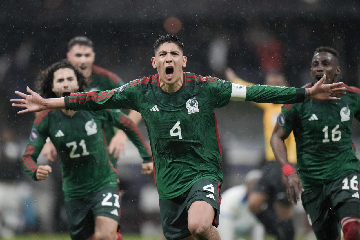 Mexico's Edson Alvarez celebrates scoring his side's 2nd goal against Honduras during a Concacaf Nation League quarterfinal second leg soccer match at Azteca stadium in Mexico City, Tuesday, Nov. 21, 2023. (AP Photo/Eduardo Verdugo)