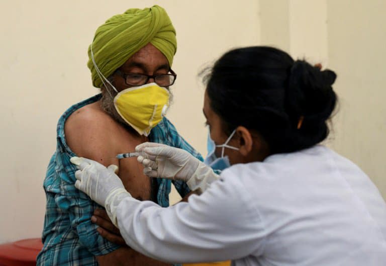 Vaccination dans un hôpital d'Amritsar, dans l'Etat du Pendjab, en Inde, le 1er mai 2021 (photo d'illustration) - NARINDER NANU © 2019 AFP