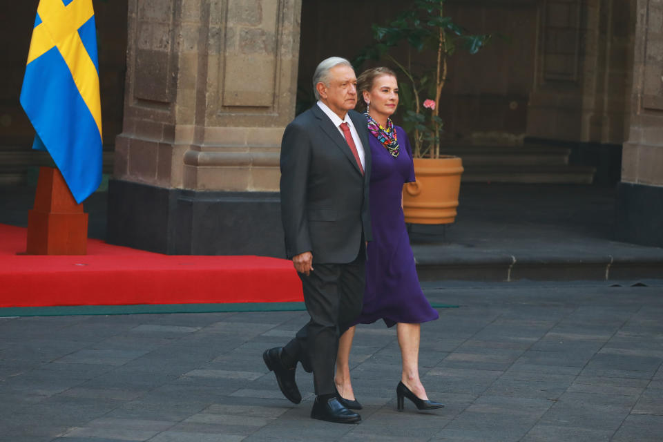 AMLO y Beatriz Gutiérrez Müller. (Photo by Daniel Cardenas/Anadolu via Getty Images)