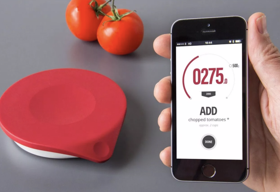 <p>Drop è la bilancia da cucina smart e connessa via app. Comunica con tablet e smartphone attraverso l’applicazione Drop Kitchen. Prezzo: 79,95 euro su getdrop.com </p>