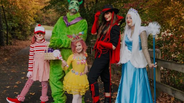 How to Become an 'Alice in Wonderland' Character for Halloween « Halloween  Ideas :: WonderHowTo