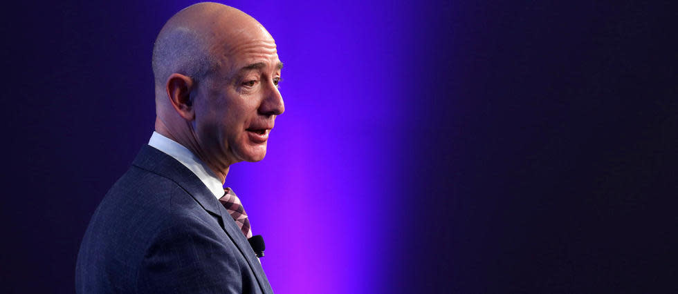 Jeff Bezos, patron d'Amazon, est l'homme le plus riche de la planète.
