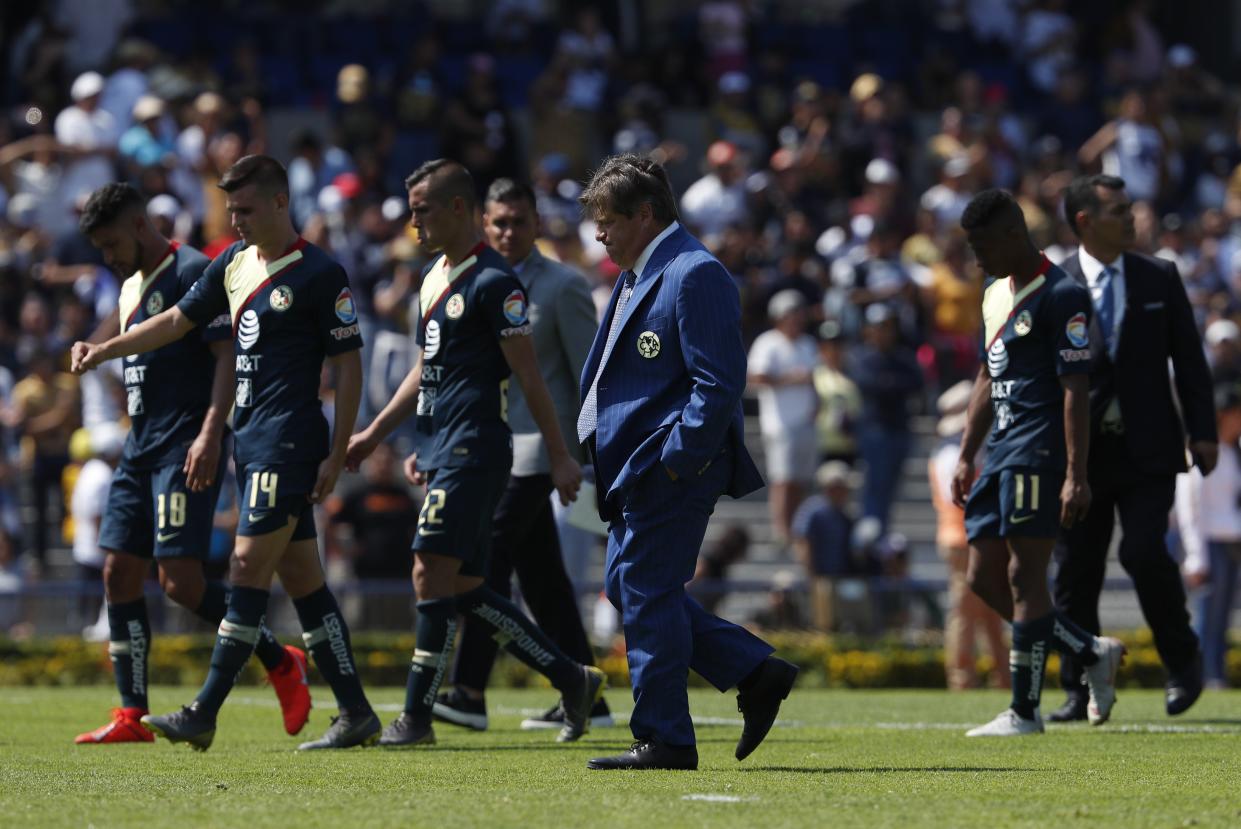 El técnico de América Miguel Herrera, al término del encuentro ante Pumas. / Foto: EFE