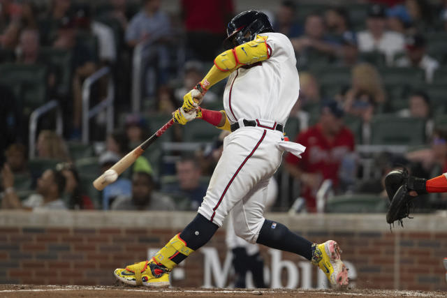 Braves' Spencer Strider gives Sean Murphy his flowers after 3-RBI