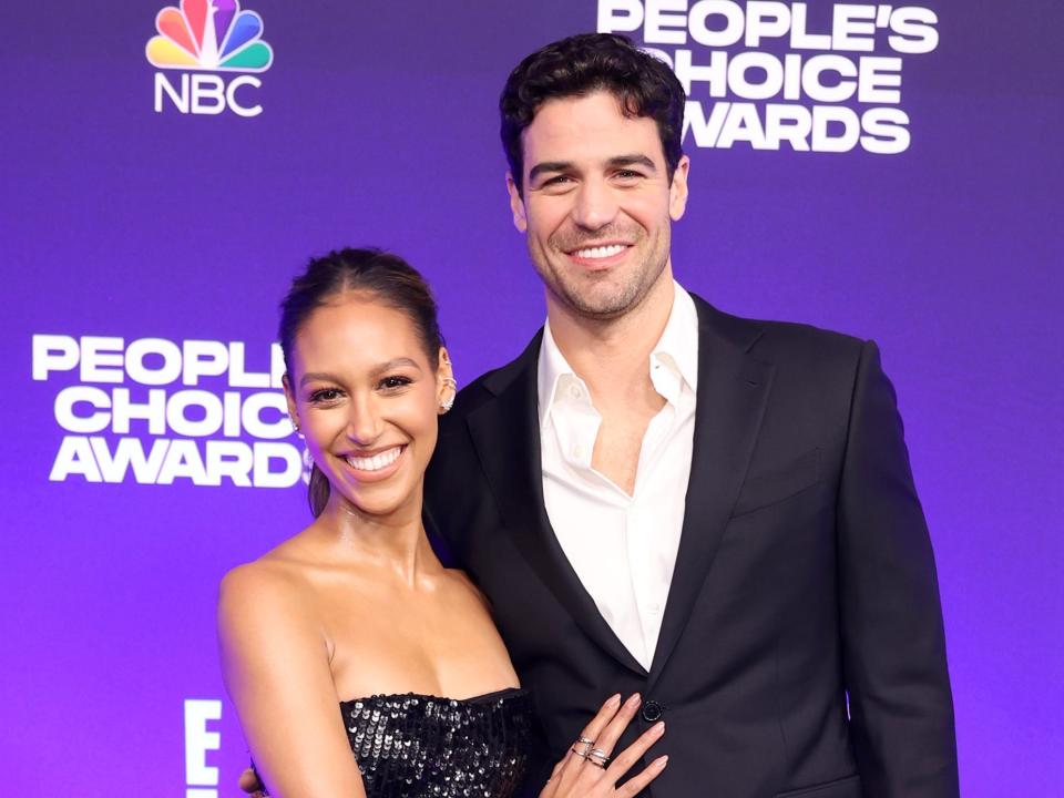 Serena Pitt and Joe Amabile arrive to the 2021 People's Choice Awards