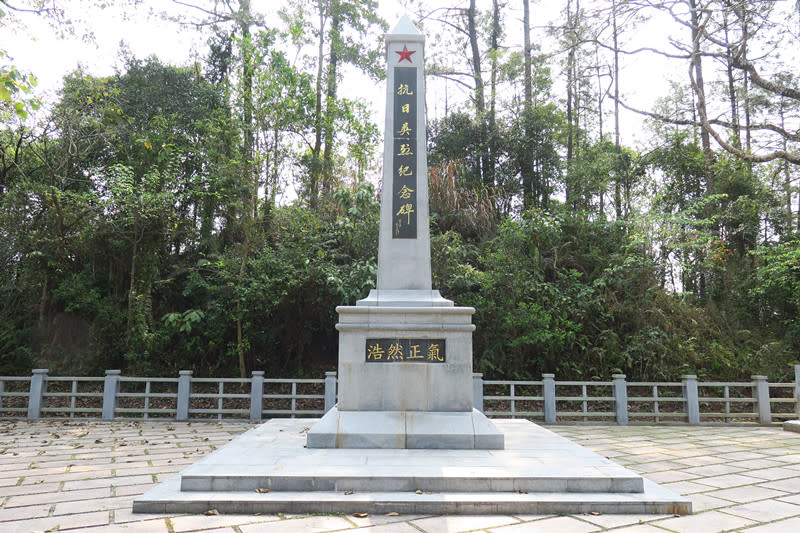 烏蛟騰烈士紀念園建於 1951 年，記念東江縱隊港九獨立大隊。     （外交部駐港公署網站圖片）