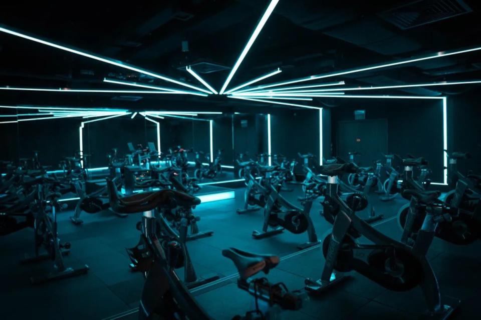 Revolution Spin Studio