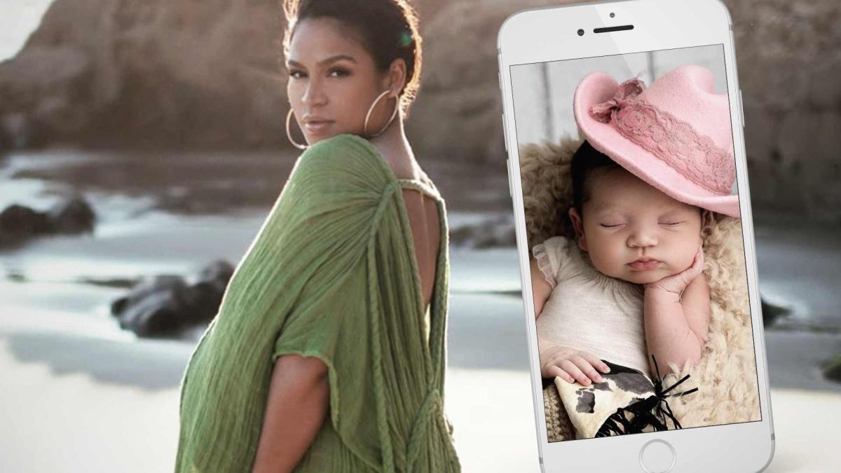 Cassie Shares First Face Shot Of Newborn Daughter And Shes Just Like Daddy 