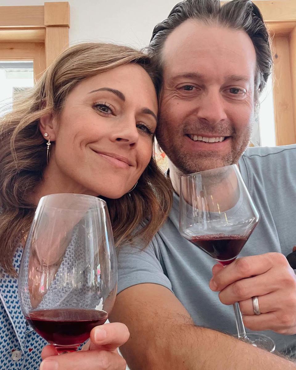 2. Is Nikki DeLoach Married?