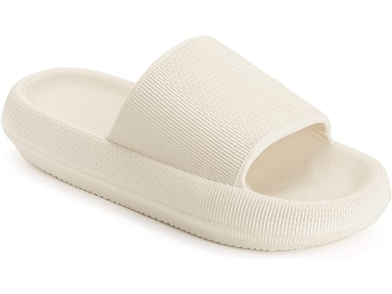 Here are the 5 best shower shoes for college, because you cannot