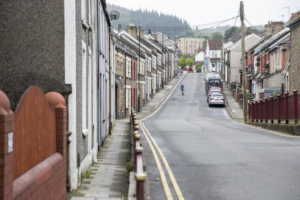 CAERPHILLY, WALES, UNITED KINGDOM - SEPTEMBER 08, 2020 - A residential street of terraced houses near Caerphilly town centre ahead of a new localised coronavirus lockdown across Caerphilly County imposed by the Welsh Government after a rise in confirmed cases. - PHOTOGRAPH BY Mark Hawkins / Barcroft Studios / Future Publishing (Photo credit should read Mark Hawkins/Barcroft Media via Getty Images)