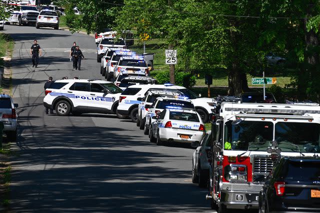 <p>Peter Zay/Anadolu via Getty Images</p> Authorities investigating the scene in Charlotte, North Carolina.
