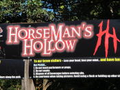 En esta foto del 18 de octubre del 2013, la entrada a la atracción Horseman's Hollow Halloween en Sleepy Hollow, Nueva York. (AP Foto/Jim Fitzgerald, Archivo)
