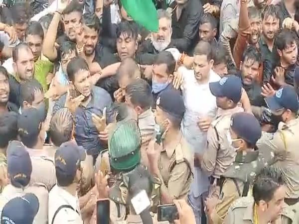 Congress MLA Jitu Patwari during the demonstration in Indore (Photo/ANI)