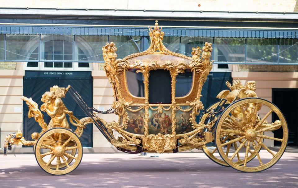 gold state coach to be used for platinum jubilee celebrations