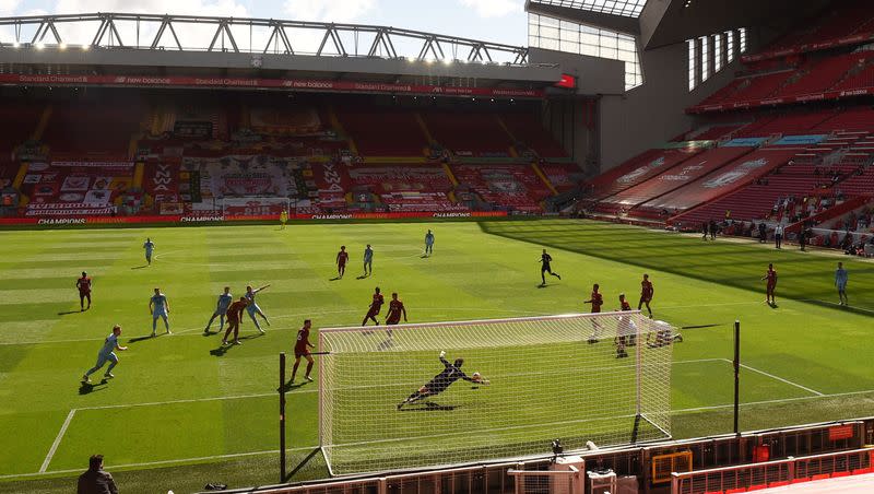 Premier League - Liverpool v Burnley