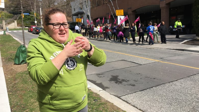 Canadian Hearing Society workers ratify new agreement, end 2 month-long strike