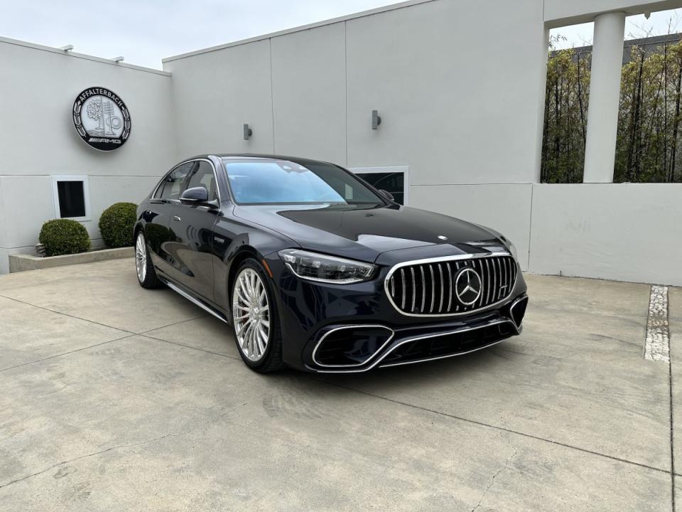 Mercedes-AMG S 63 E Performance front of car, black