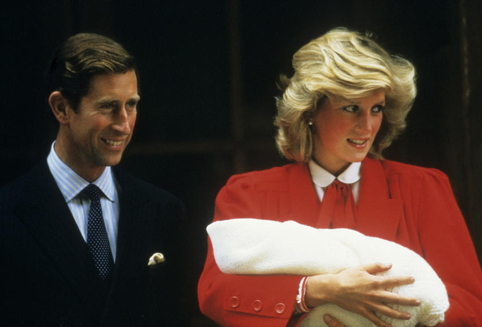 LONDON, UNITED KINGDOM - September 16: Prince Charles and Princess Diana With the newly born Prince Harry outside the Lindo Wing. (Photo by Georges De Keerle/Getty Images)
