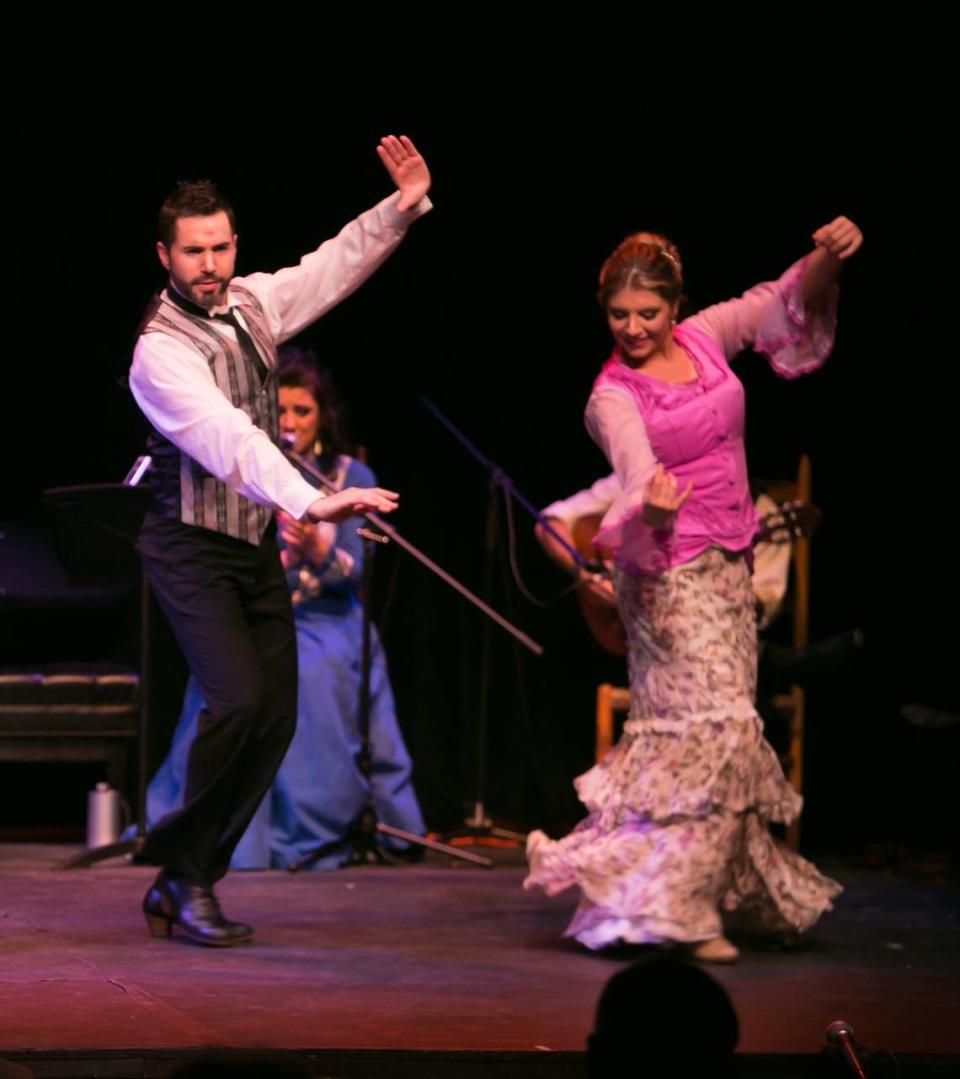 Eloy Aguilar, Nieves Diaz & Nella Madarro, en “Señorita Julia” de Ballet Flamenco La Rosa, puesta en escena de Ilisa Rosal.