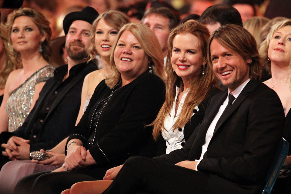 Musicians Jennifer Nettles and Kristian Bush of Sugarland, musician Taylor Swift, Andrea Swift, actress Nicole Kidman and musician Keith Urban attend the 45th Annual Academy of Country Music Awards at the MGM Grand Garden Arena on April 18, 2010 in Las Vegas, Nevada. 