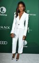 <p>Naomie Harris portait un tailleur blanc et une veste courte lors de l'évènement Power Of Women de Variety au Beverly Wilshire Four Seasons Hotel le 14 octobre 2016 à Beverly Hills, Californie. <i>(Photo : Steve Granitz/WireImage)</i></p>