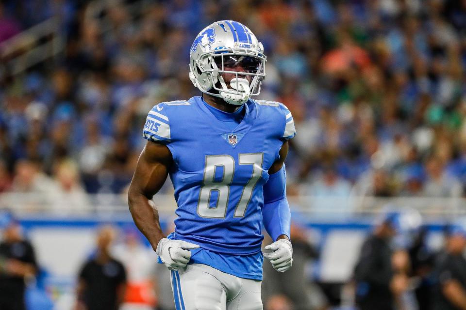 Sep 11, 2022; Detroit, Michigan, USA; Detroit Lions wide receiver Quintez Cephus (87) get in position for a kickoff against Philadelphia Eagles during the first half at Ford Field.