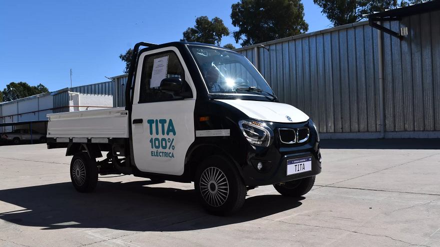 Tita, la camioneta eléctrica, fue homologada en Uruguay.