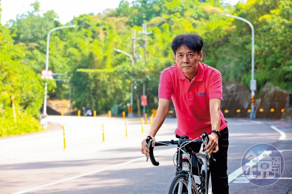 燕成祥平時的休閒活動是騎腳踏車，如同經營事業，累到極致想放棄時，他仍堅持騎到最後。