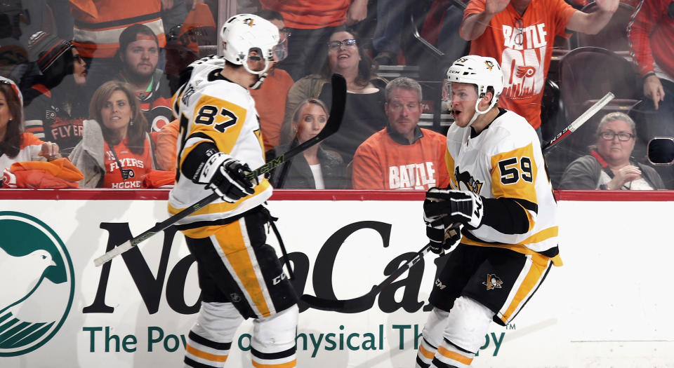 Jake Guentzel scored four goals in Game 6 of Pittsburgh’s first round series against the Philadelphia Flyers (Photo by Bruce Bennett/Getty Images)