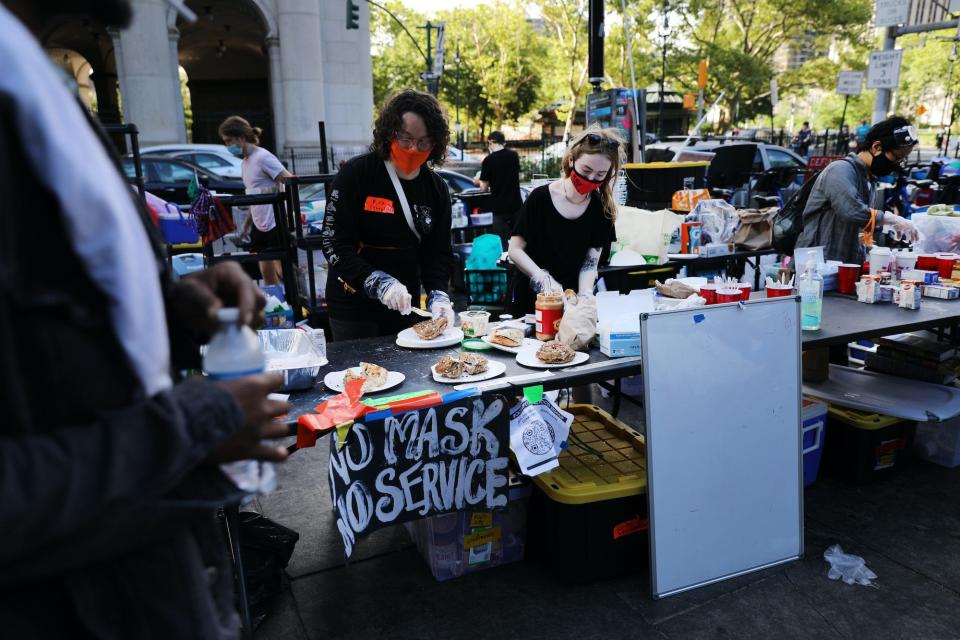 food volunteers city hall