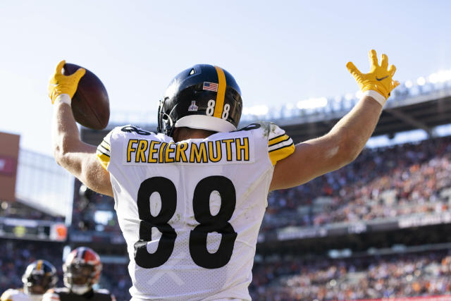 Steelers TE Pat Freiermuth: 'See yinz Monday night'