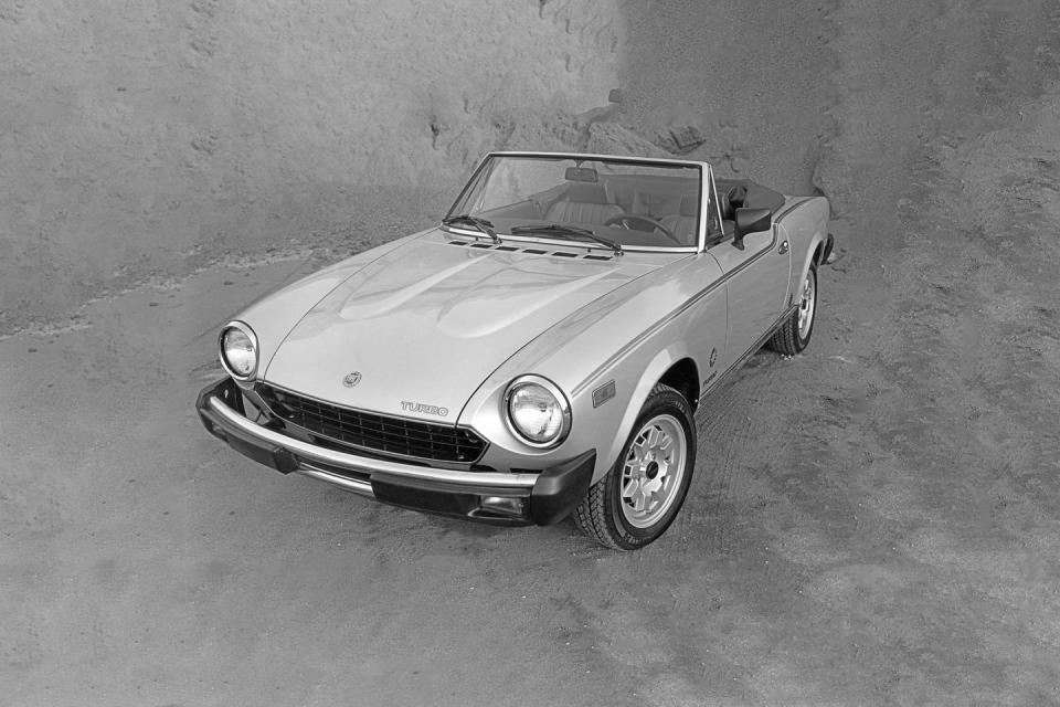 1981 fiat turbo spider 2000