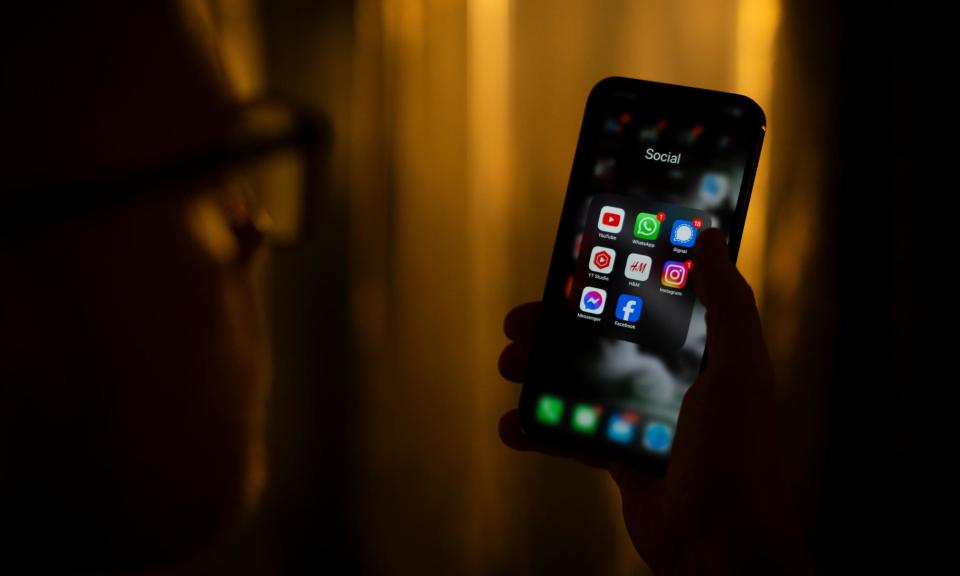 <span>Tech firms that provide end-to-end encrypted messaging services, including Apple and Signal, have pushed for a watering down of Australian rules compelling them detect child abuse and terror content. </span><span>Photograph: NurPhoto/Getty Images</span>