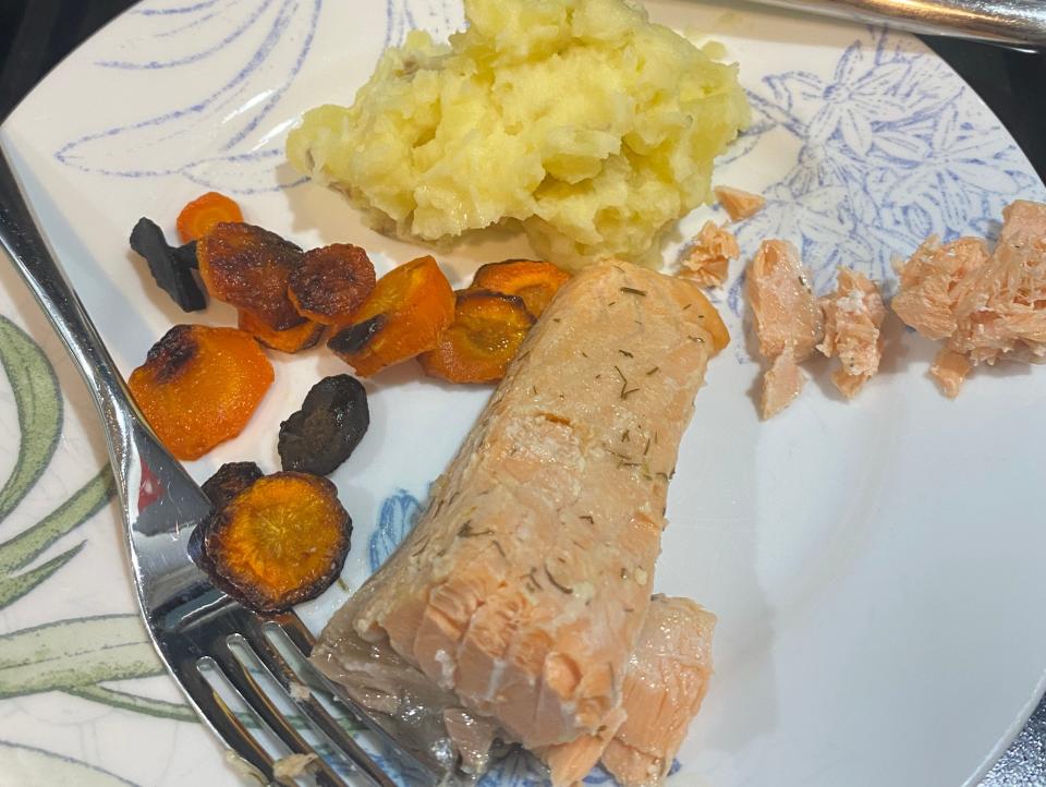 salmon veggies mashed potatoes