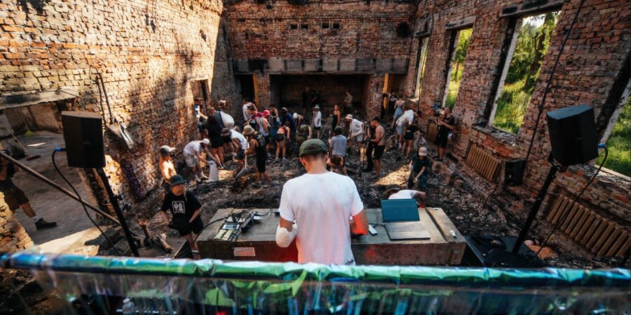 Help rebuild Ukraine — to the beats of Ukrainian DJs