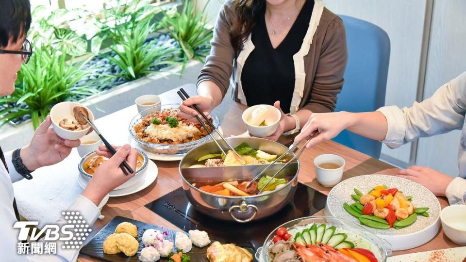 高雄福華大飯店推出多樣化母親節料理。（圖／業者提供）